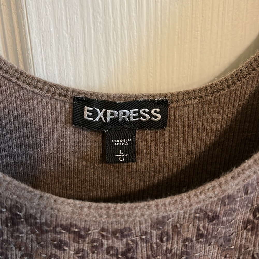 Express Sequins Tank - Picture 4 of 6
